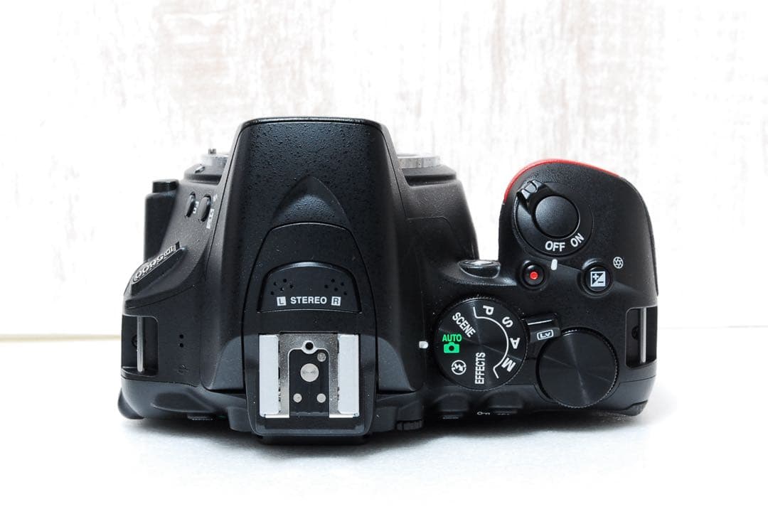 ❤️ ショット数僅か❤️Wi-Fi搭載機❤️ダブルレンズ❤️ Nikon D5600