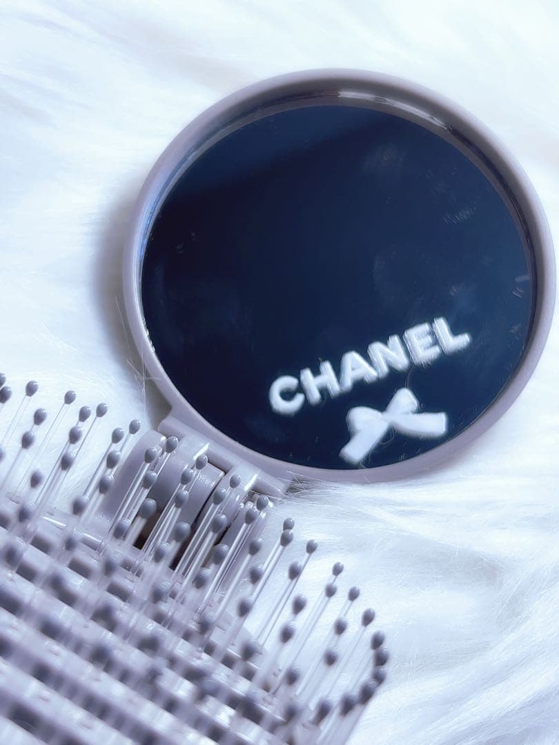 ✧︎*。CHANEL ミラーブラシ インナーロゴ入り チャコールグレー