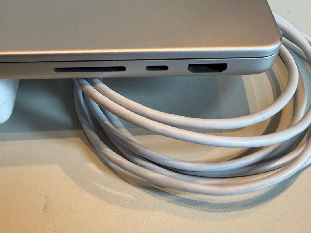 MacBook Pro 14“ M1 Max 64GB JIS