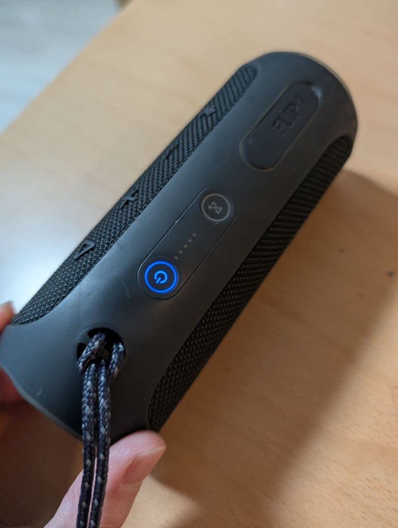 JBL flip4スピーカー