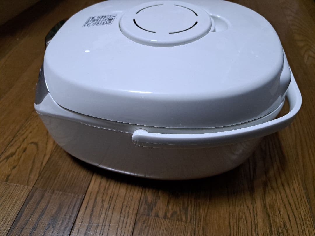 くう　TOSHIBA IHジャー炊飯器 RC-10HK ホワイト