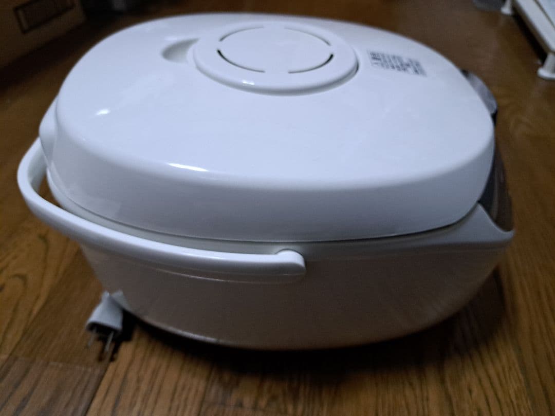 くう　TOSHIBA IHジャー炊飯器 RC-10HK ホワイト