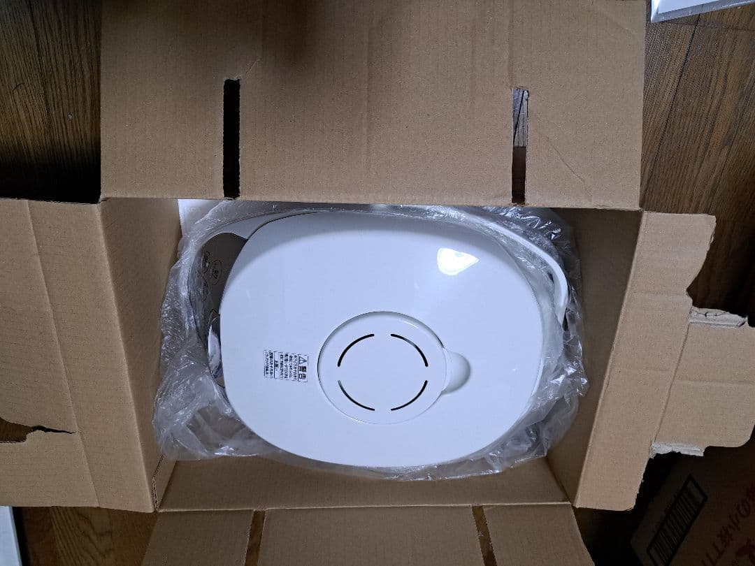 くう　TOSHIBA IHジャー炊飯器 RC-10HK ホワイト