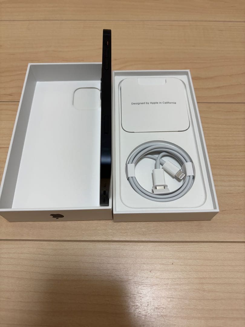 Apple iPhone 12 128GB ブラック 本体