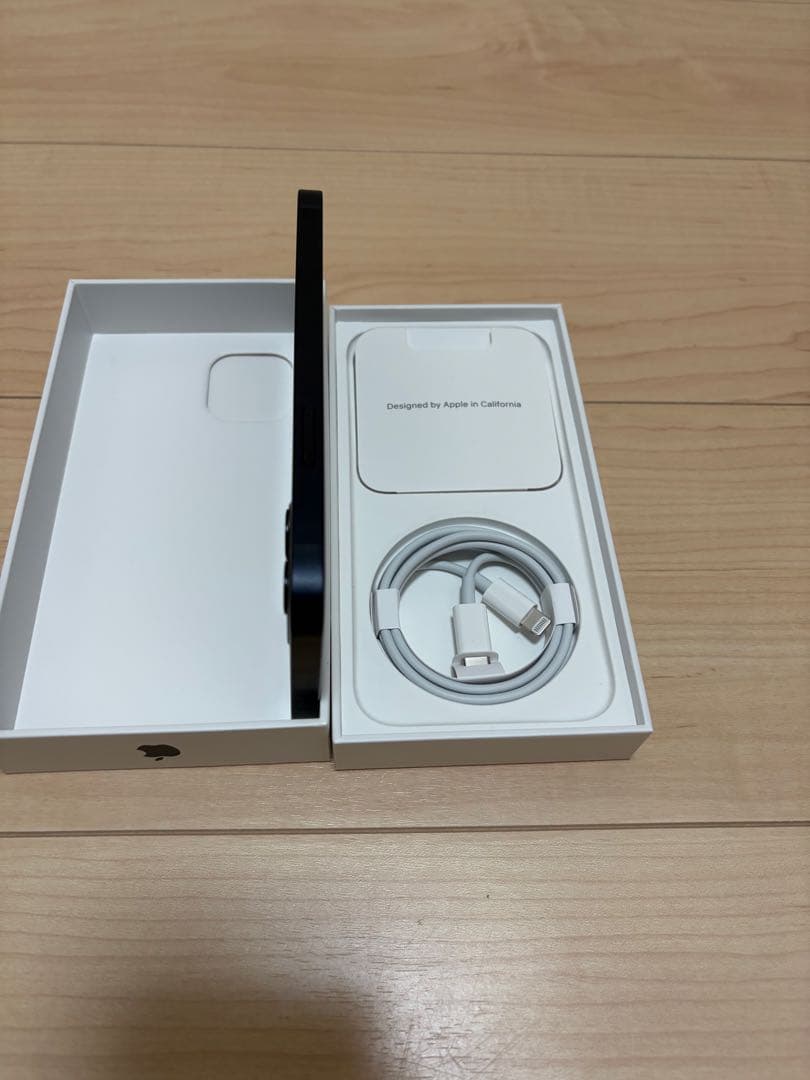 Apple iPhone 12 128GB ブラック 本体