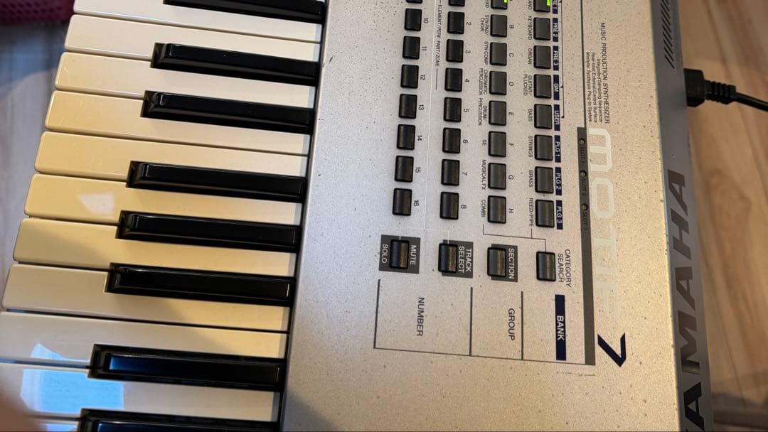 YAMAHA MOTIF 7 シンセサイザー 76鍵