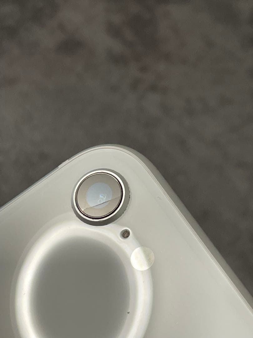 iPhonese 第2世代 128gスターライト 本体 iphonese2