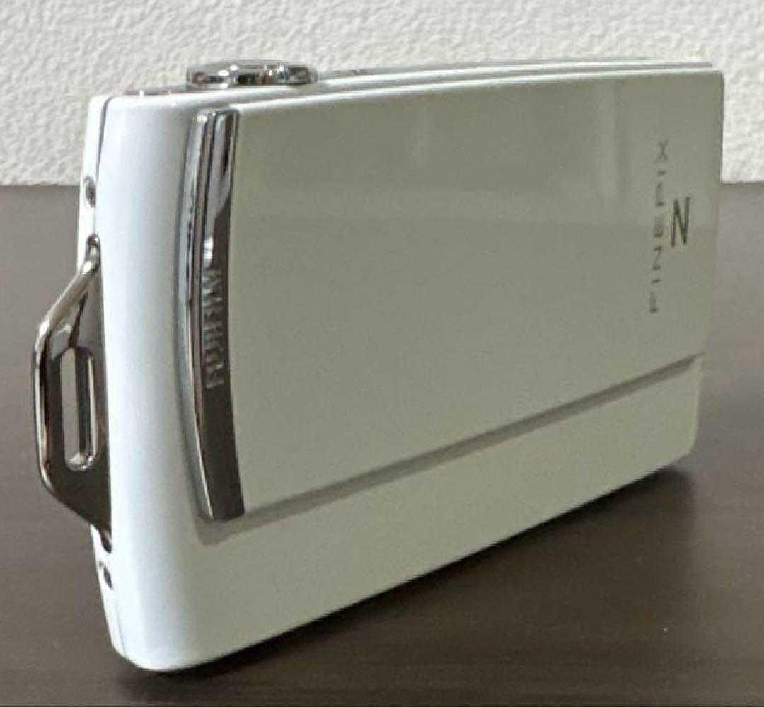 デジタルカメラ FinePix Z110 White