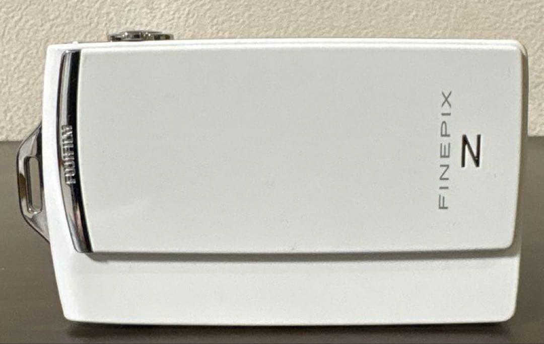 デジタルカメラ FinePix Z110 White