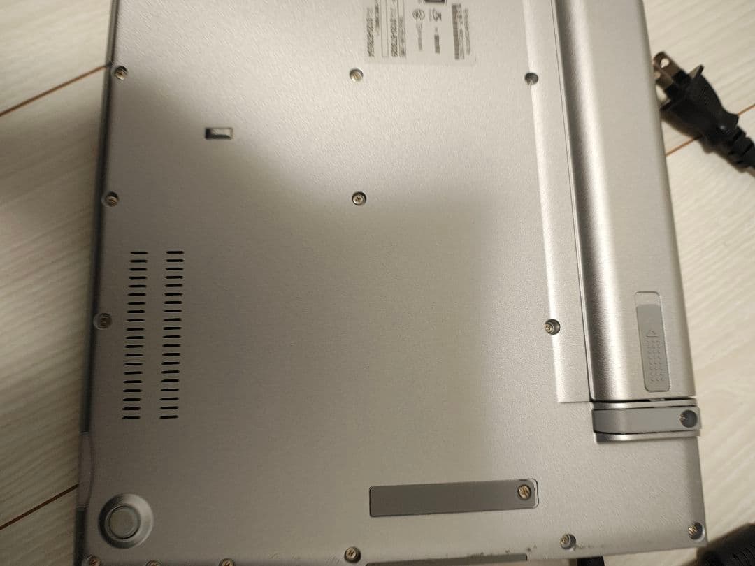 ノートパソコン　レッツノート　中古　LV7CDFQR