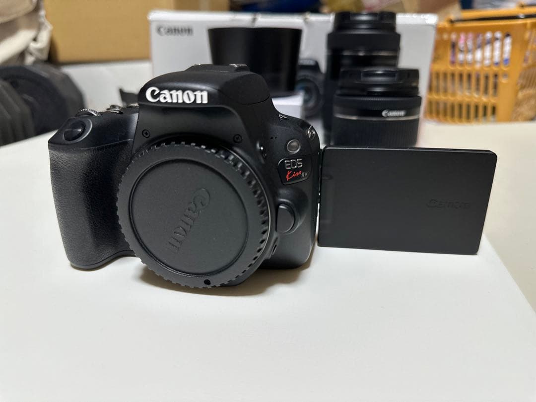 【即日発送】 美品 Canon EOS Kiss X9 ダブルレンズ　おまけ付き