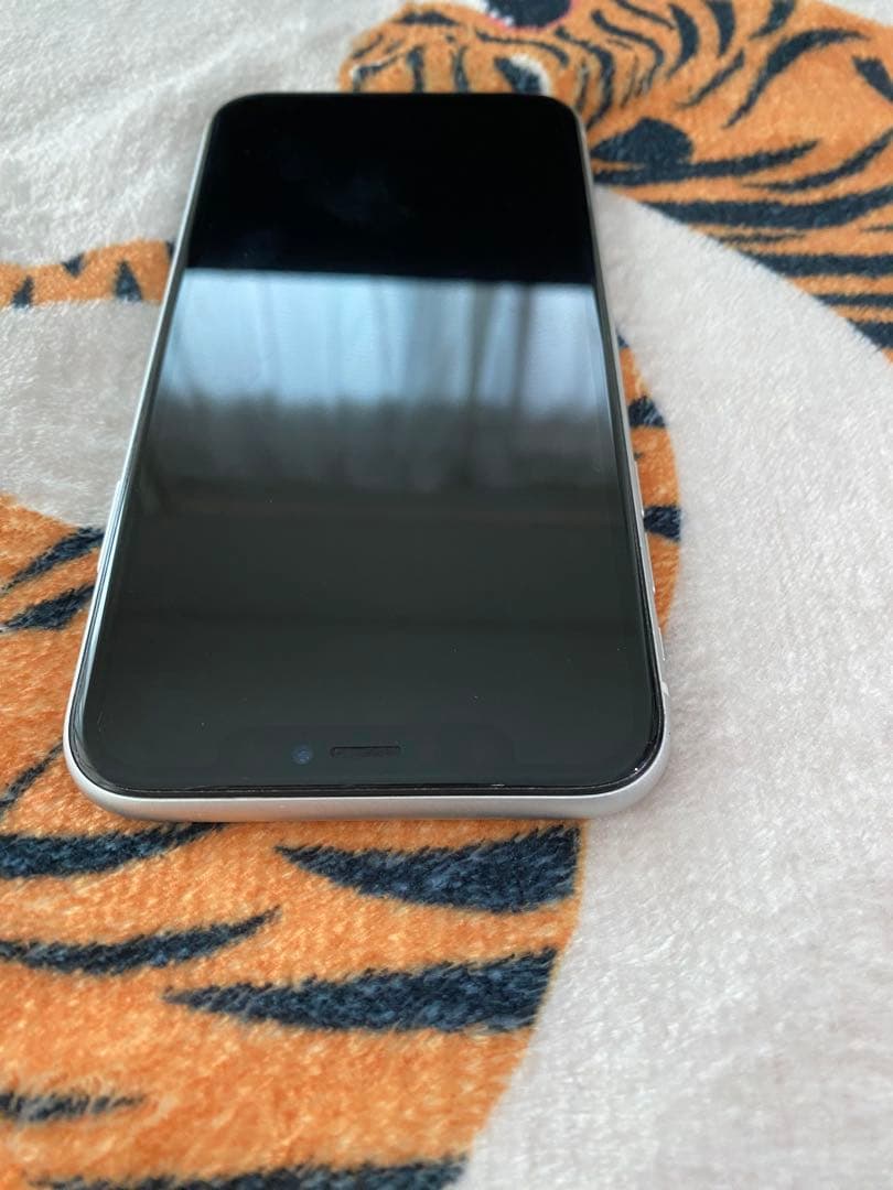 【美品】iPhoneXR 64GB ホワイト　SIMフリー