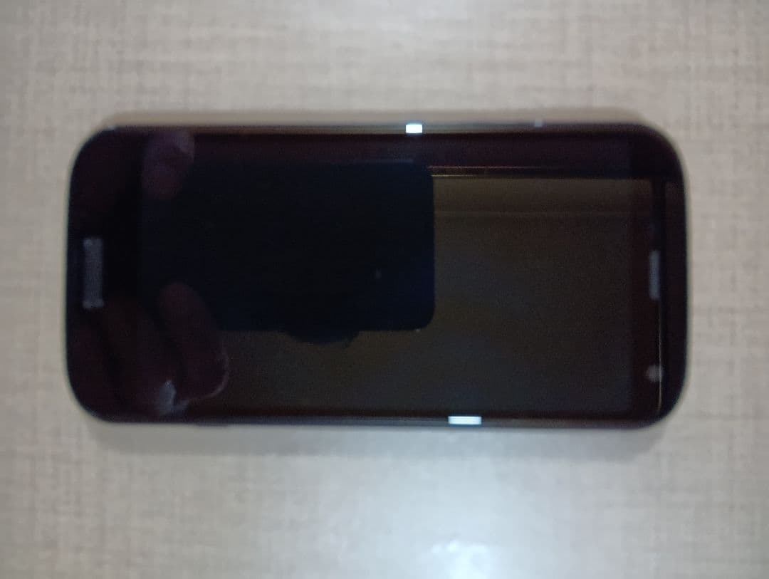 らくらくスマートフォン F-52B