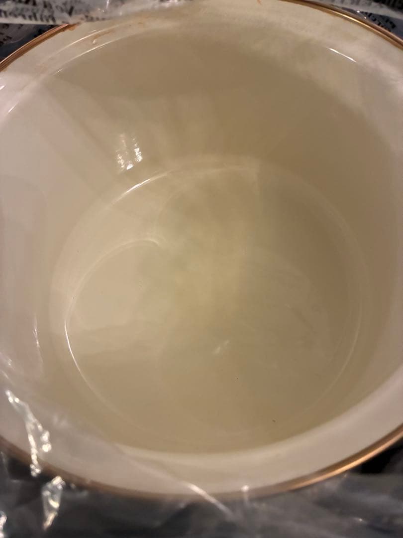 【新古品】LE CREUSET グレー　20cm ゴールドノブ　両手鍋