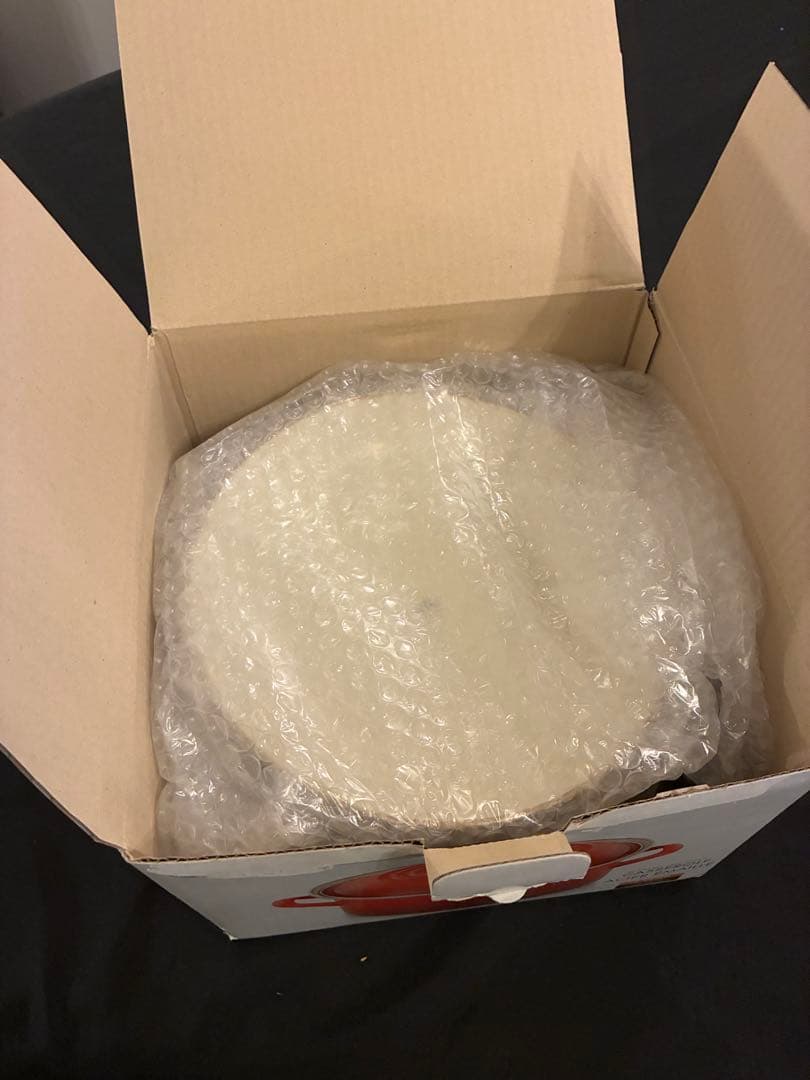 【新古品】LE CREUSET グレー　20cm ゴールドノブ　両手鍋