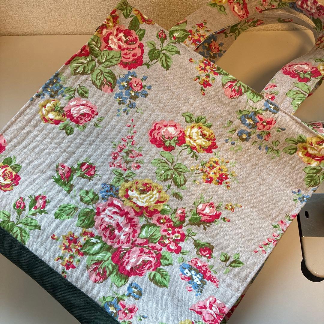 クリスマスローズ様　キャスキッドソン　インポートキャンバス生地よりハンドメイド