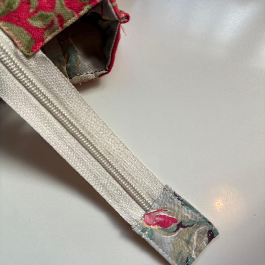 クリスマスローズ様　キャスキッドソン　インポートキャンバス生地よりハンドメイド