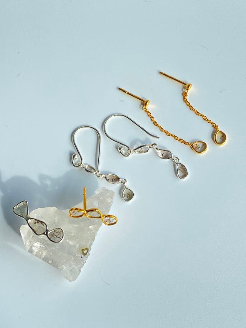 （新品未使用）スライスダイヤモンド 3連ピアス