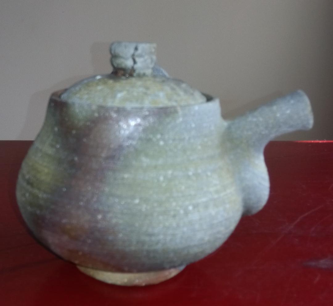 越前焼名工　白越不朝（塩越窯）自然灰釉究極美が迸る逸品横手（よこで）急須No:2