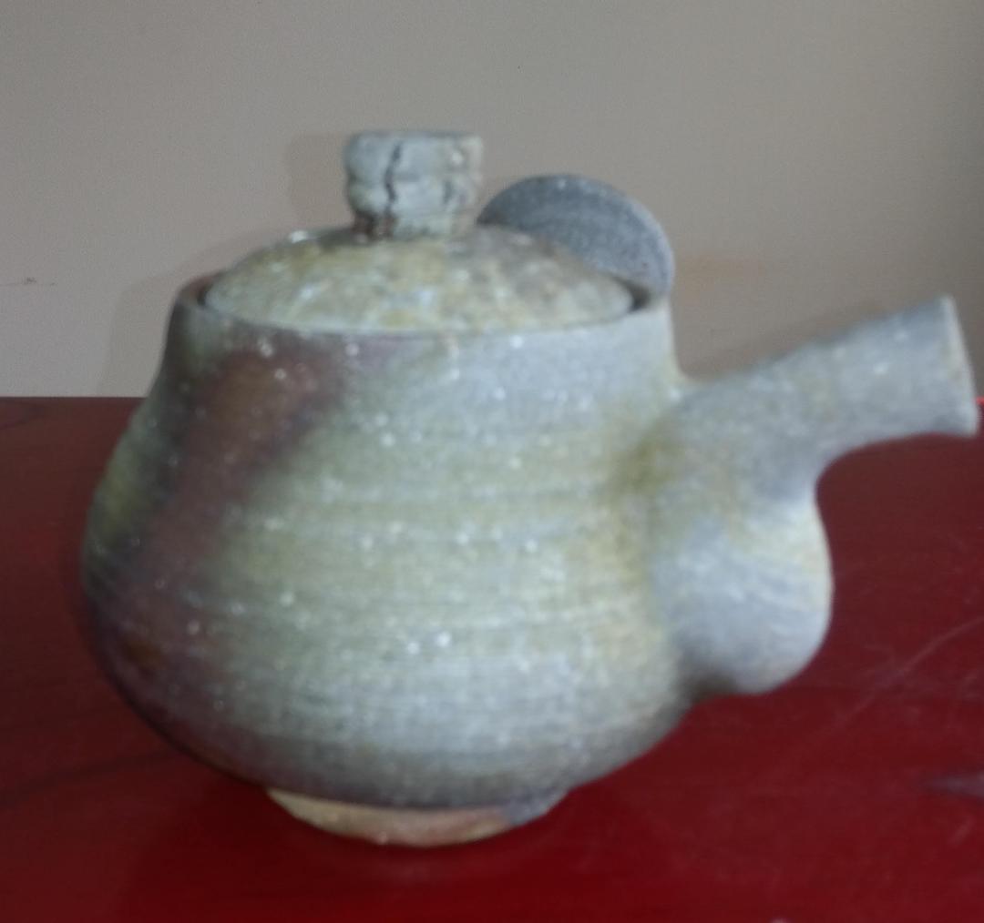 越前焼名工　白越不朝（塩越窯）自然灰釉究極美が迸る逸品横手（よこで）急須No:2