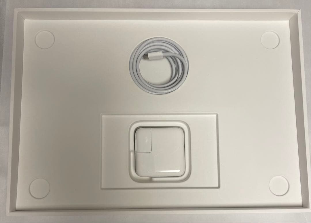 Apple MacBook Air M1 メモリ8G ssd 256GB