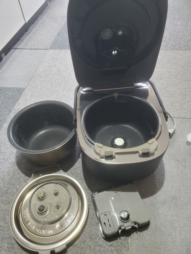 Panasonic SR-MPA102 炊飯器 2022年製