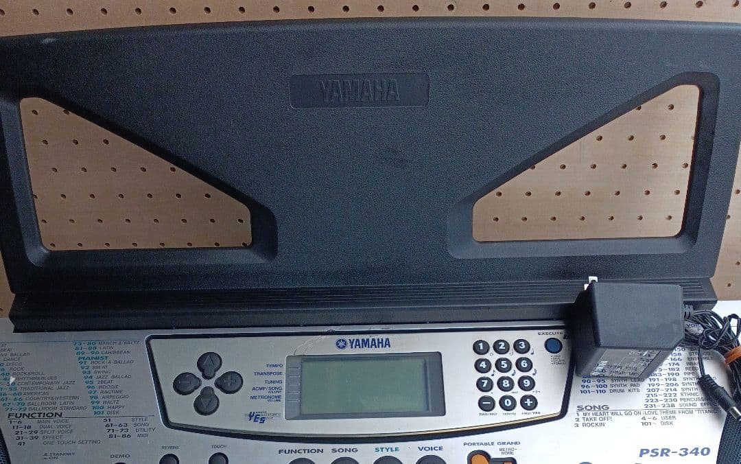 Yamaha PSR-340 電子キーボード 61鍵