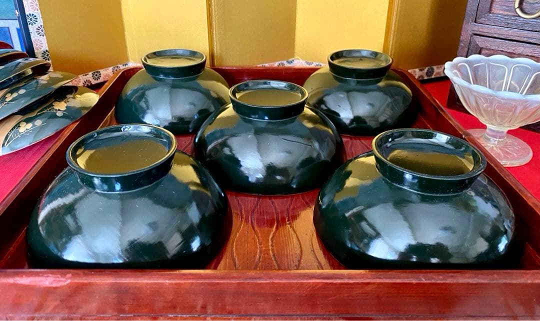 アンティーク 明治 天然木 青塗内朱 金蒔絵 松竹梅 金縁 蓋付 お椀 5客