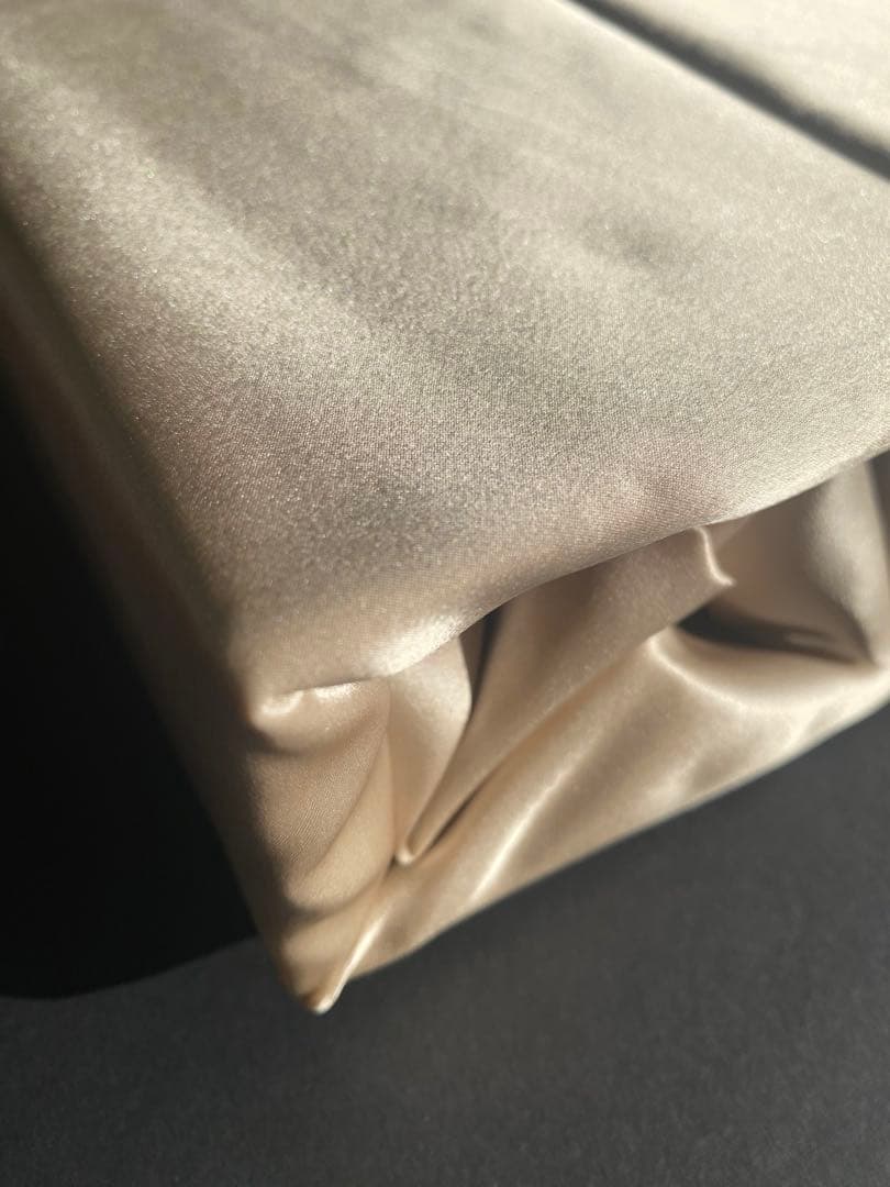 土日限定価格！新品未使用　掛けカバーシルク100% シャンパンゴールド　シングル