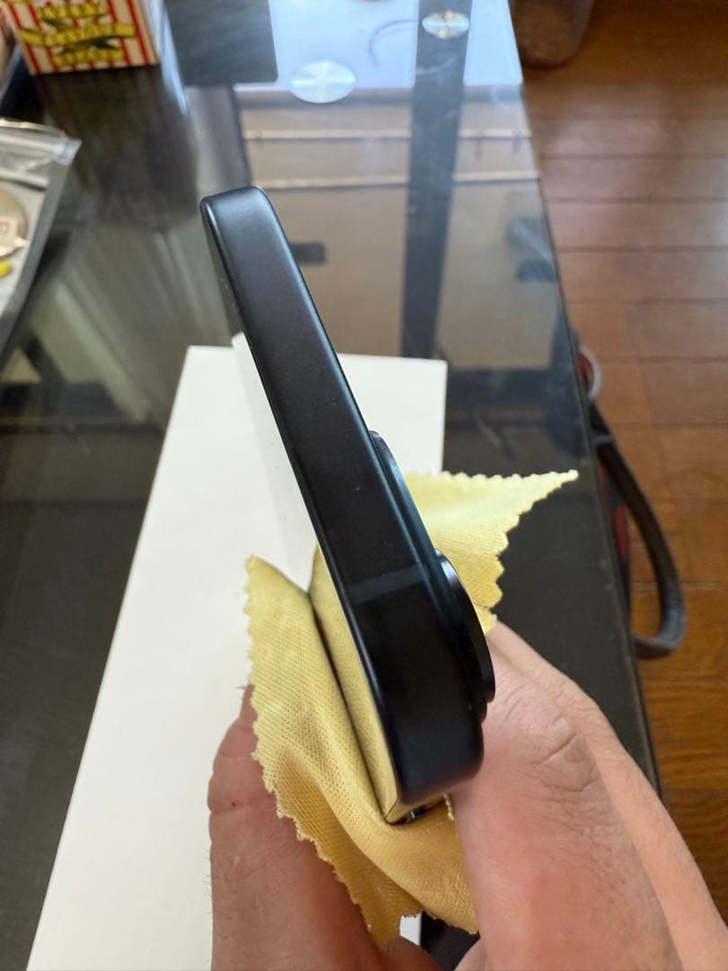 3*8様 Apple iPhone 15 128GB箱、クリアケース付き 5/9