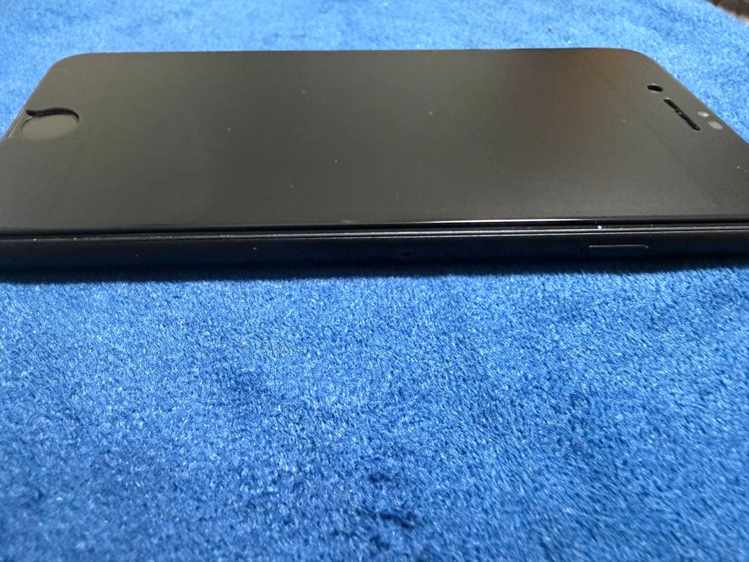 【値下げ不可】iPhone SE 第二世代　SIMフリー