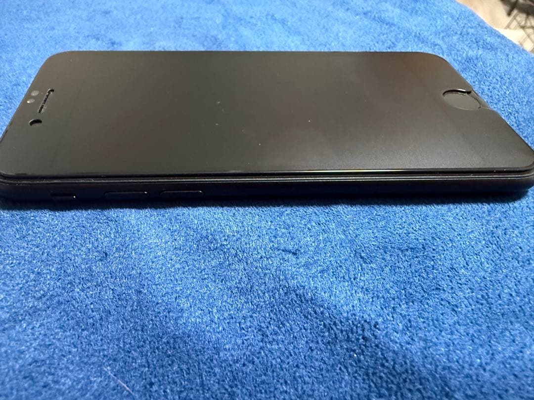【値下げ不可】iPhone SE 第二世代　SIMフリー