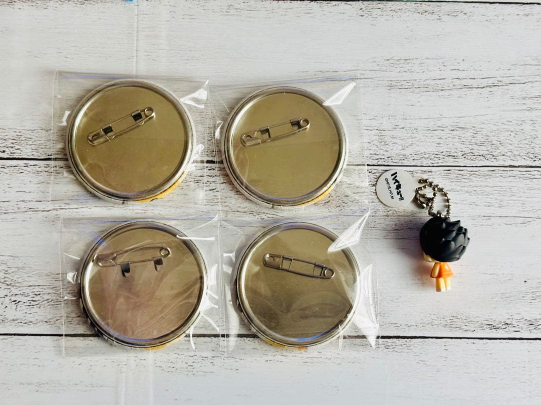 【ハイキュー‼︎ ぐでたま】アニカフェ/セブン限定等　キーホルダー&缶バッチ&文具