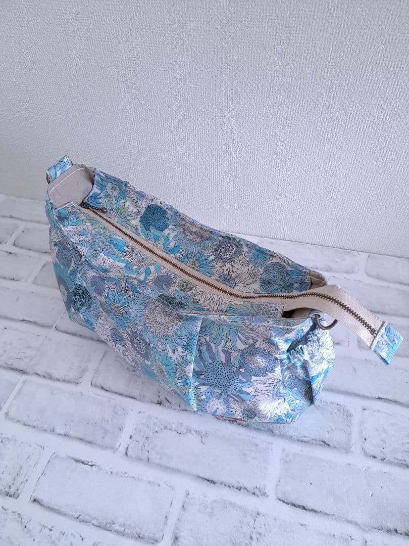 リバティ　スモールスザンナ　ブルー