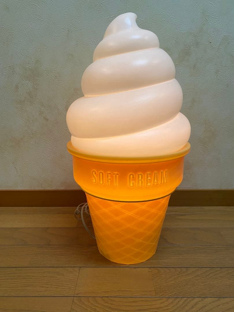 ソフトクリーム　ライト　照明　ランプ