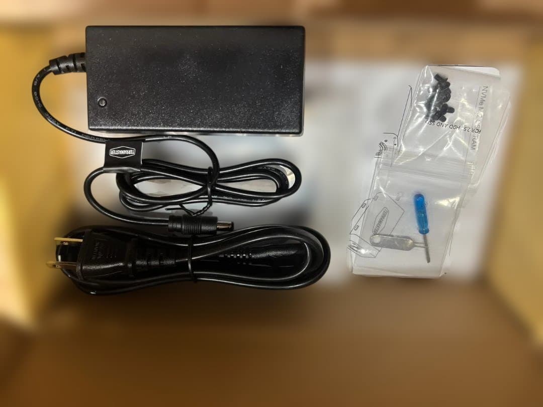 【未使用品】テラマスターD5ハイブリッド　ディスクエンクロージャ -