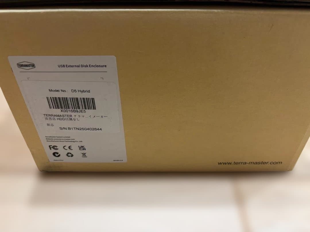 【未使用品】テラマスターD5ハイブリッド　ディスクエンクロージャ -