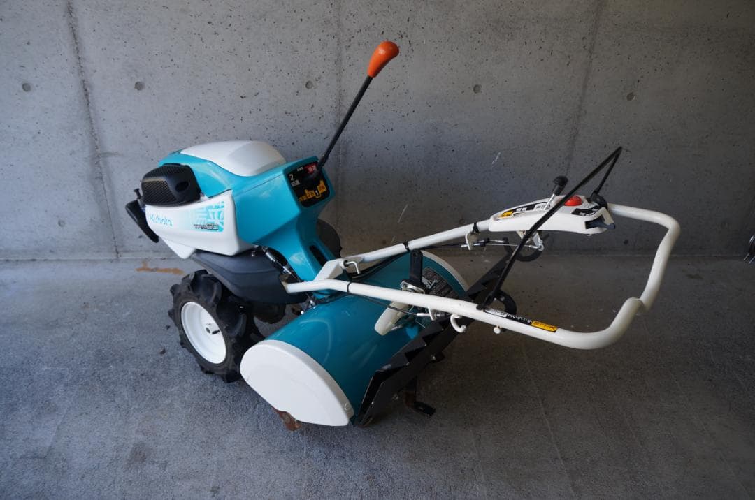 KUBOTA　クボタ　耕運機　管理機　TRS60　動作確認済！綺麗　引取限定！