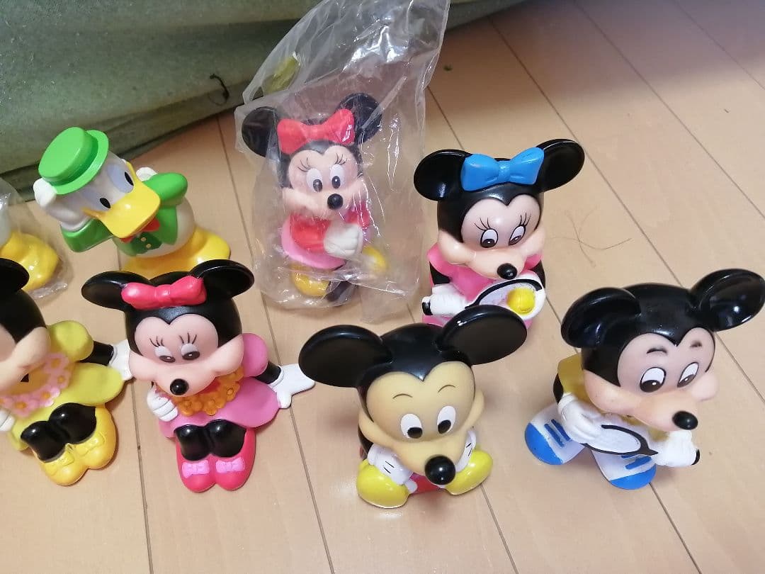ミッキー・ミニー・ドナルド ソフビ　貯金箱　9体セット　三菱銀行　ディズニー