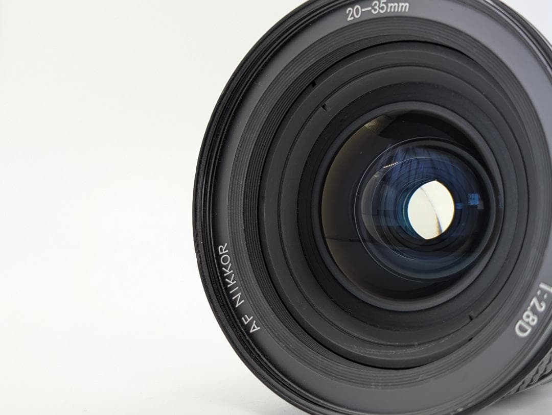 Nikon AF NIkkor 20-35mm F2.8 D ニコン
