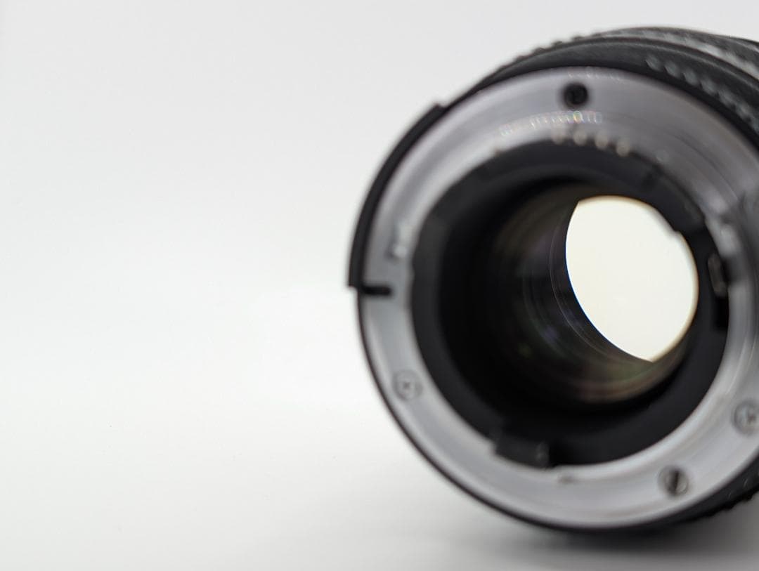 Nikon AF NIkkor 20-35mm F2.8 D ニコン