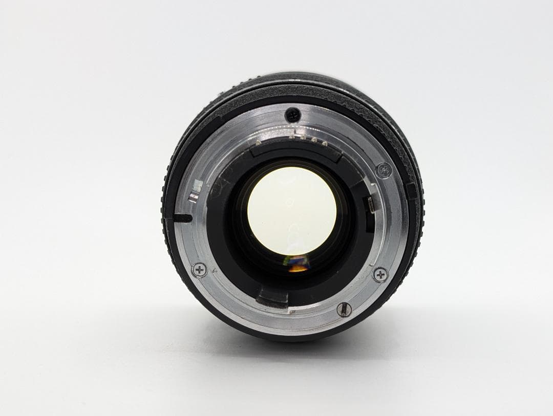 Nikon AF NIkkor 20-35mm F2.8 D ニコン