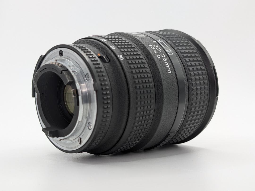 Nikon AF NIkkor 20-35mm F2.8 D ニコン