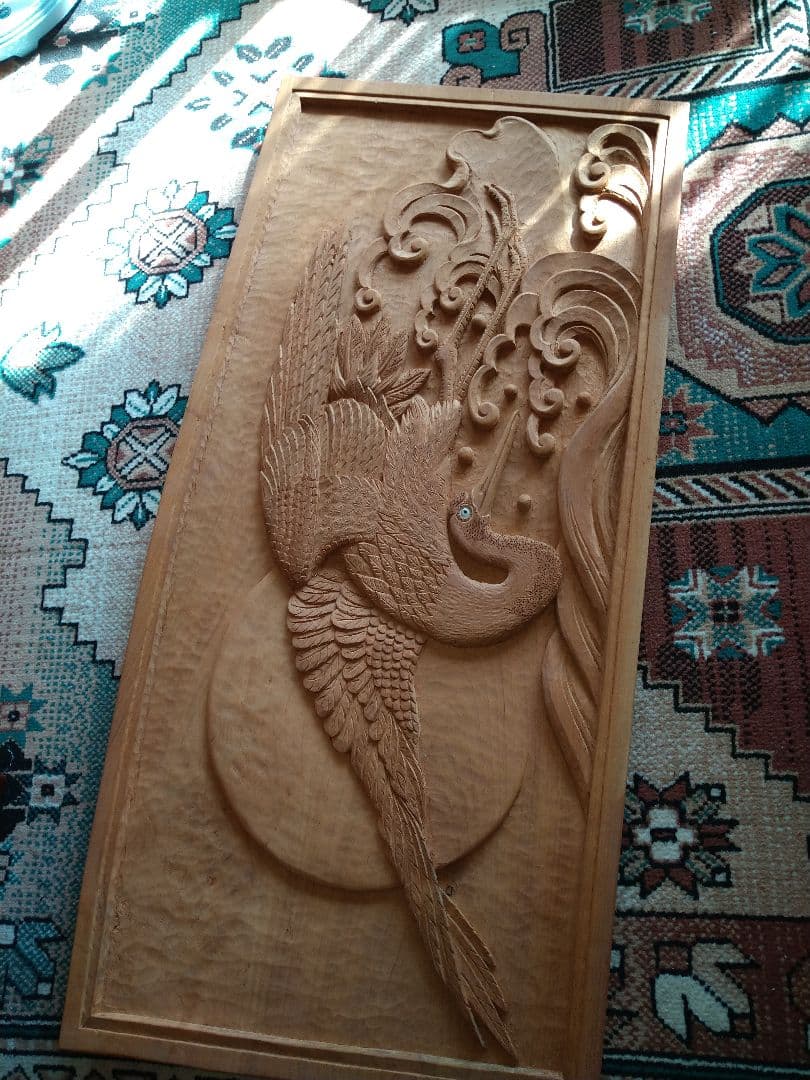 手彫り彫刻　鶴に月