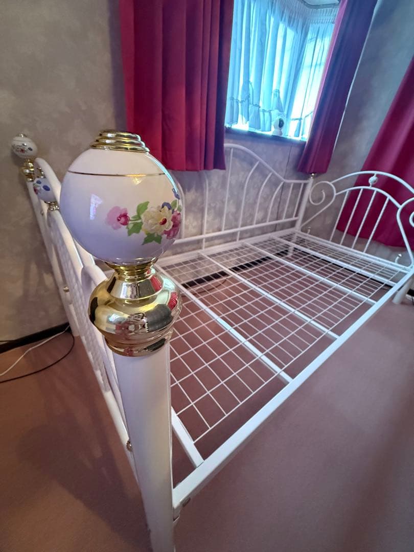 アイアン製シングルベッドフレーム