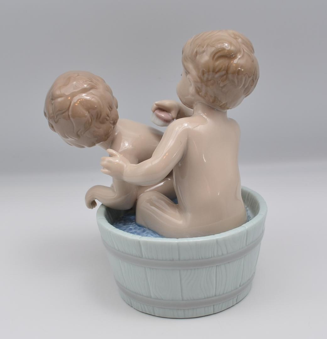 お風呂だよ　＃6411　★リヤドロ　スペイン　ポーセリン　光沢仕上げ　箱付き