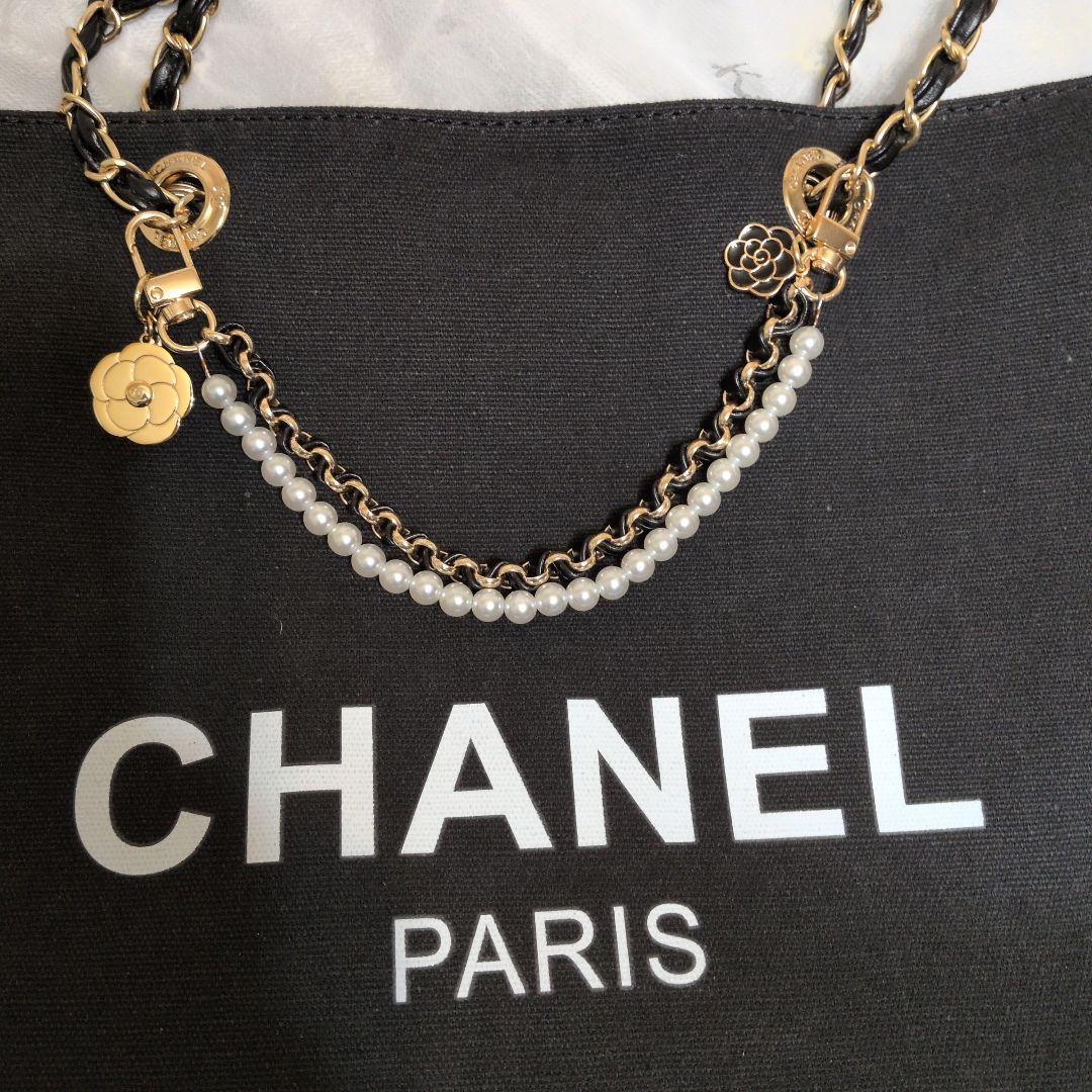 新品未使用　CHANELノベルティショルダートートバッグ　チャーム付き