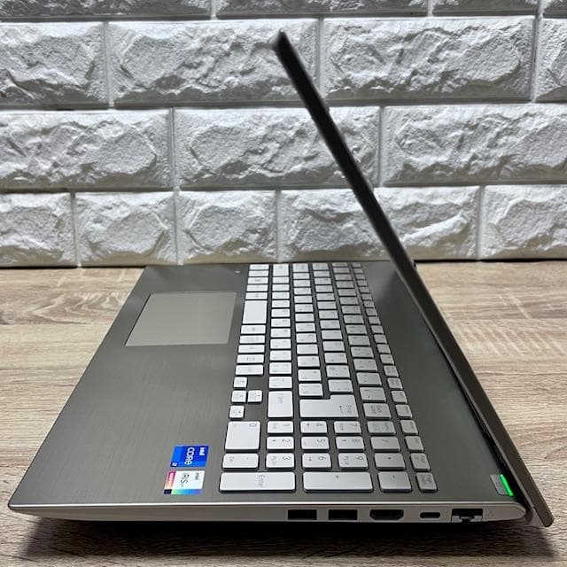 2023《ほぼ未使用級》第13世代Corei7！大容量SSD！VAIO F16