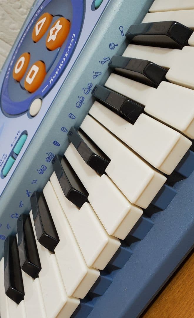 カシオ 　光ナビゲーション 　キーボード 　譜面ナビ 　100音色＆50リズム
