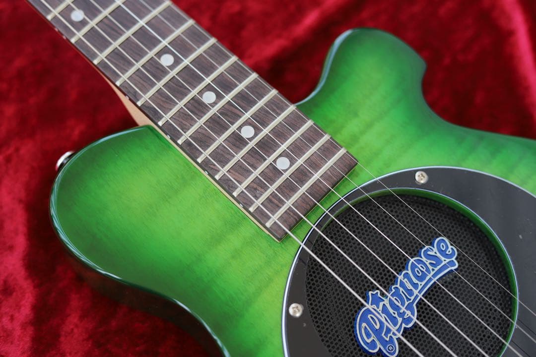 美品 メンテ済 限定カラー PIGNOSE PGG-200 アンプ内蔵ミニギター